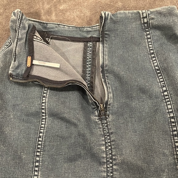 Free People Denim Skirt, size 4 - Picture 3 of 4